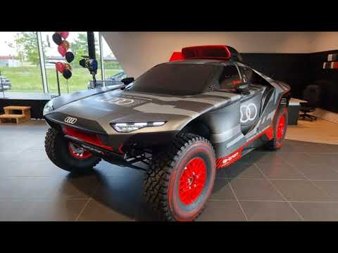 Brutal Audi RS Q e-tron fully electric Dakar-monster for 14 day race in the desert [4k 60p]
