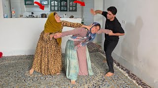 Download lagu In Amir's absence, Ayas attacked Soraya and prevented her from harming Fatemeh. mp3