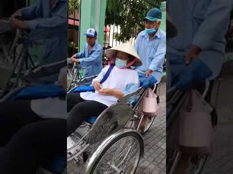 CYCLO TOUR AROUND SAIGON CITY