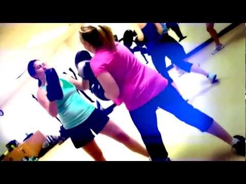 download lagu mp3 mp4 Foxy Kickboxing, download lagu Foxy Kickboxing gratis, unduh video klip Foxy Kickboxing