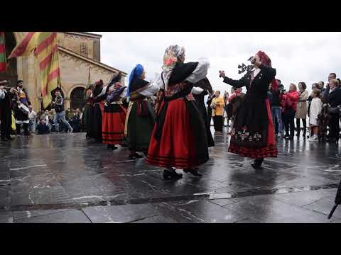 Traditional Asturias Music and Dancing