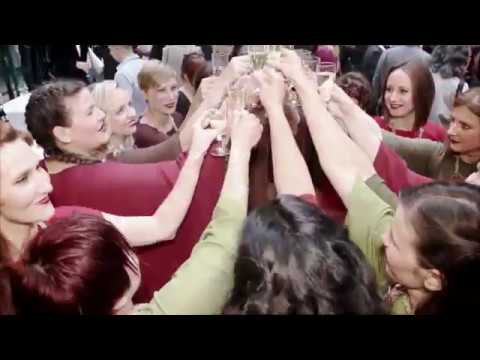 SINGRLICE FEAT. SURKA - AJDE CURE U KOLO / DERITE SE CIPELICE (OFFICIAL VIDEO)