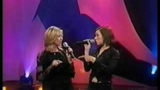 Tina Arena &amp; Olivia Newton John - I&#39;ll Come Running (Live @ A Night With Olivia)