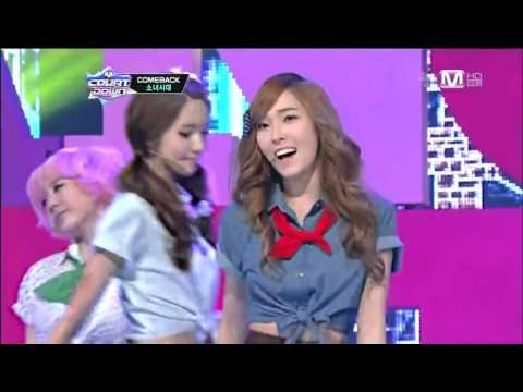 [HD 720p] Girls' Generation (SNSD) - Dancing Queen (Comeback Stage) 130103