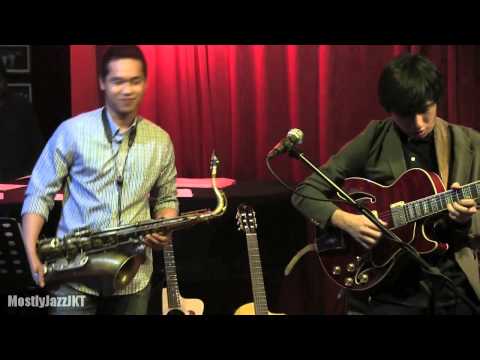 Gerald Situmorang Trio ft. Dennis Junio - Time Is The Answer @ Mostly Jazz 07/06/14 [HD