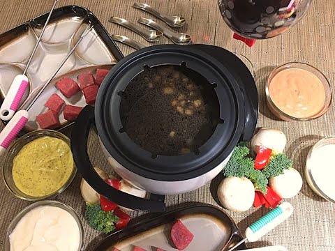 Fondue Bourguignonne Recipe • Beef Bouillon Fondue -...