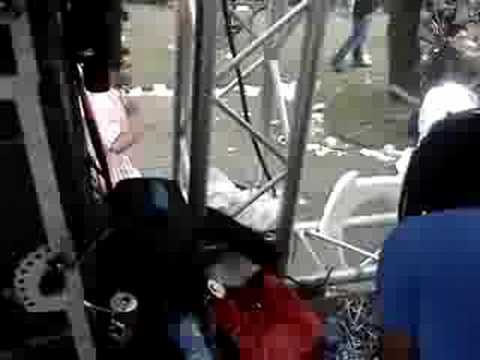 MC Sherlock @ ffwd danceparade Dazzle sucks truck