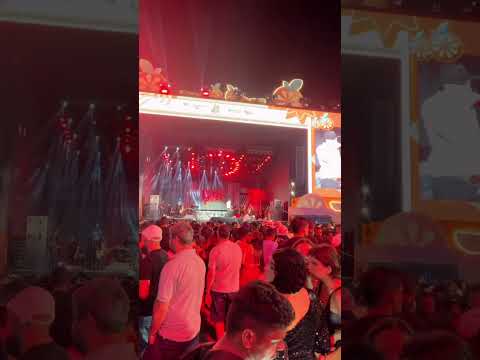 Natanzinho Lima. Body splash no 12 arrochando em Matinhas festa da laranja