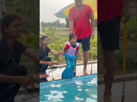 Aaj jalpari banake nahaya swimming pool me 😁