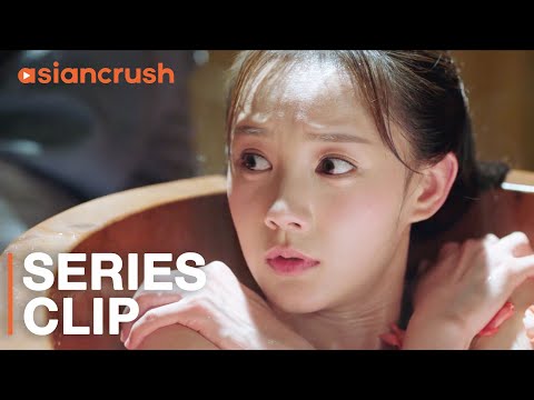 In the bath, her bodyguard teaches her to use her beauty as a weapon | 'Bloody Romance'