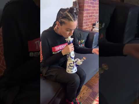 Claze Azul bong #420 #bong #weed