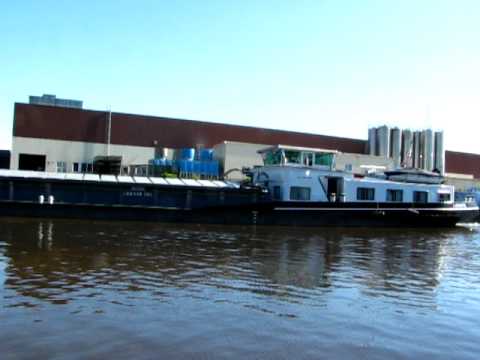 Vorbeifahrt Binnenschiff Liberte GMS 02318326