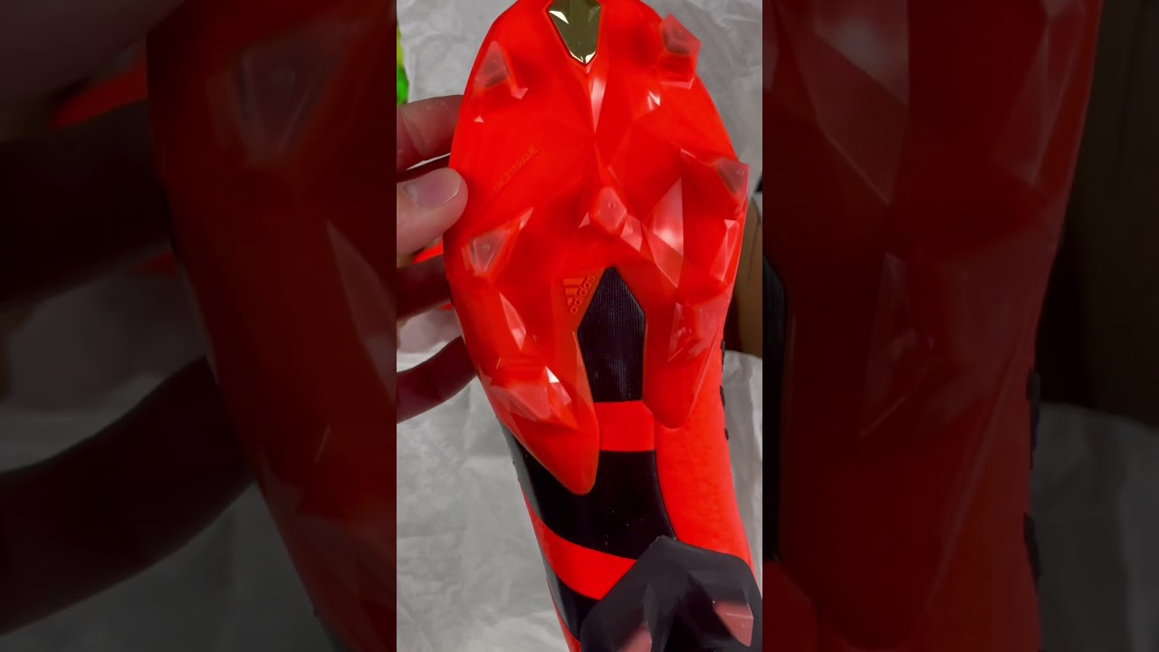 Unboxing the Predator Accuracy.1 🔥 #haltsboots #adidaspredator #soccercleats #footballboots