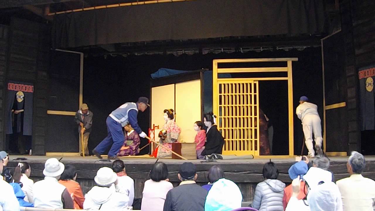 下谷上農村歌舞伎舞台