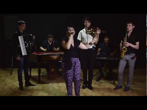 Geta Burlacu & Taraf Lautaresc - La carciuma de la drum (06/2012)