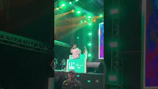 Download lagu Juan Reza makes the audience dance to the giveaway #shorts #shortvideo #viral mp3