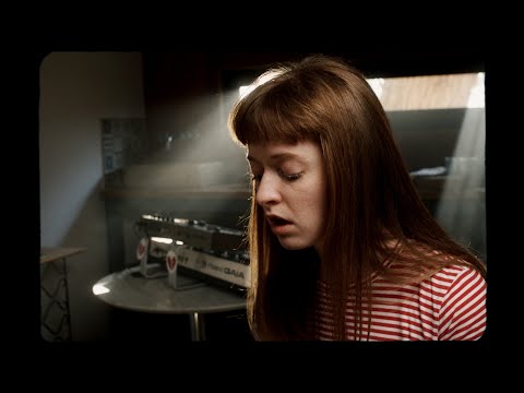 Orla Gartland - Heavy (Live Session) video cancion actuacion en vivo 2020
Orla Gartland - Heavy (Live Session) video cancion actuacion en vivo 2020