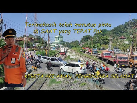 PEEK. How PJL 03 BUKITPUTUS works. Working without any train schedule guide. SCARY!