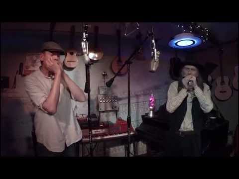 The Broadoak Sessions Present "Turpin & Walker" Live blues with Cigar box guitar and Harmonicas
