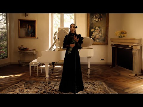 Video thumbnail for Trandafiri negri