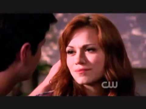 Top 10 Naley Moments.