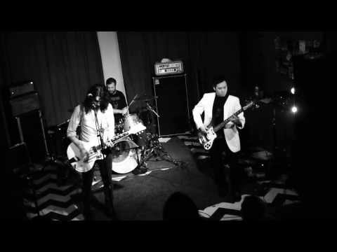 LAZLO LEE & THE MOTHERLESS CHILDREN: Live @ The Windup Space, 10/28/2013, (Part 1)