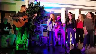 Publikums-Song (Lavinia Luna) | 10-YEAR-OLD Singer-Songwriter Lavinia Luna