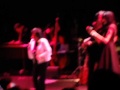 Wanda Jackson & Jack White doing Elvis' "Heartbreak Hotel"