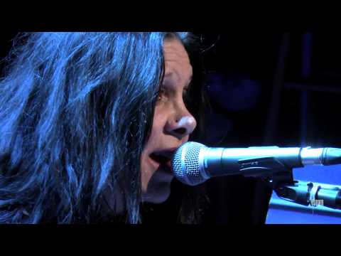 Johnette Napolitano - "Rosalie" (eTown webisode #575)