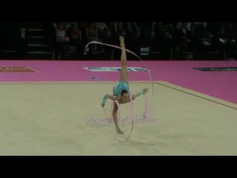 Keziah GORE (GBR) ribbon - 2011 Montpellier worlds Qualifs
