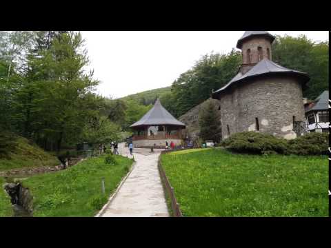 Imagini din 2016 de la Mănăstirea Prislop