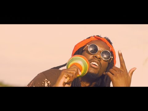 Young Slay - M'ap Travay feat. Trouble Boy