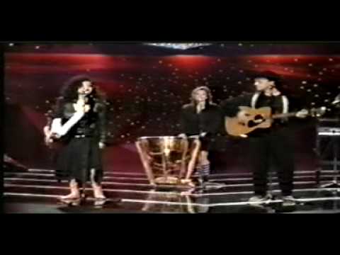 Narcis Vučina duet. Arnela Konaković / SITNA KIŠA PADALA / Jugovizija 1990