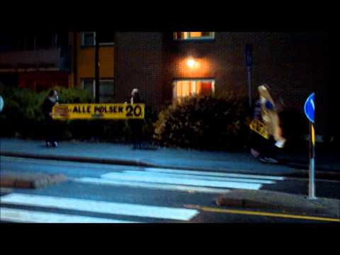 Pølser på veien! Narvesen Amfi Borg Storsenter.