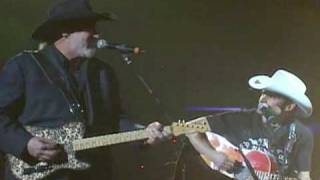 Ray Benson and Brad Paisley sing &quot;Miles and Miles of Texas&quot;
