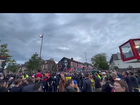 Liverpool vs Union Saint-Gilloise | players arriving