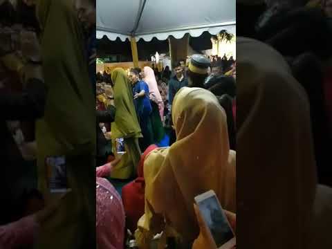 Evi masamba bumi semakin panas. Tarakan acara pernikahan