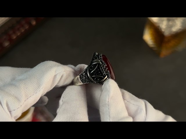 خاتم رجالي فضة مزين بحجر عقيق أحمر