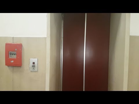 Epic 1980's Schindler R-Series Traction Elevator@Via De Gasperi 33, Naples, Italy