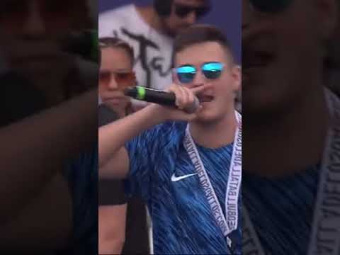 MEJOR MINUTO DE BNET EN REDBULL 🏆 MINUTAZO DE PURO FREESTYLE VS AKRES🔥 #shorts