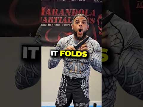 don't stab with a folding knife #selfdefense #knifedefense #martialarts #mma #ufc