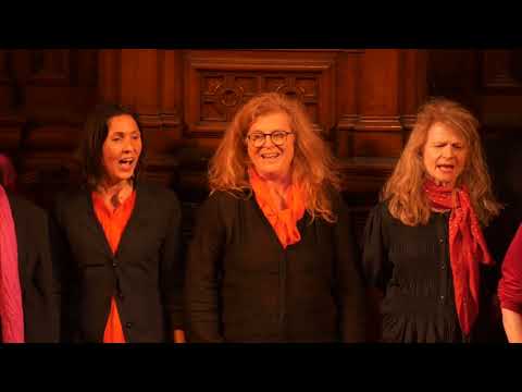 Juliet Russell Vocal Explosion - Full Choir Performance