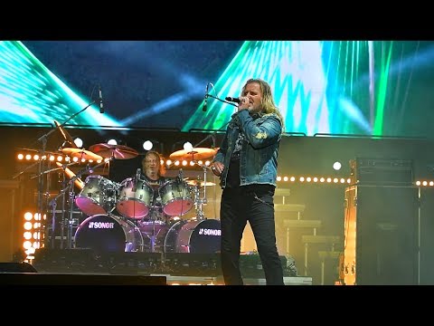 KABÁT  Kdo vi jestli  Legendy festival 2017 Prievidza