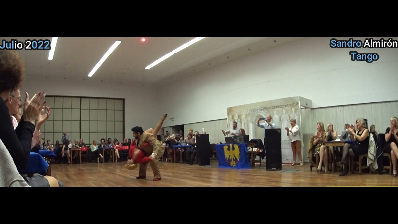 Julia Urruty y Claudio González son:La Bomba Sexy y Speedy González/DJ Gaby Rebolini/Genial noche