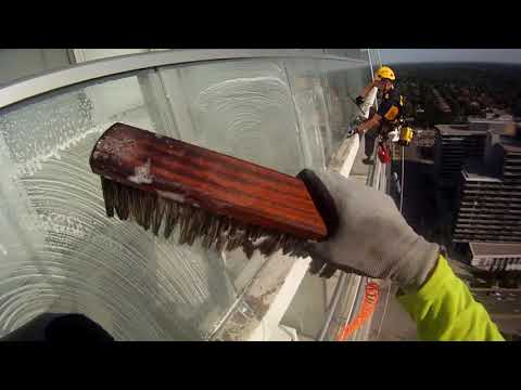Canada Rope Access window cleaners"