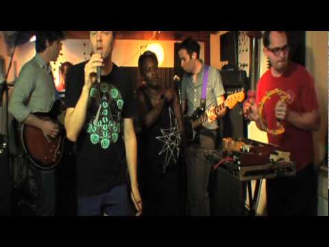 !!! (Chk Chk Chk) - Steady As The Sidewalk Cracks (Rehearsal Session Version)