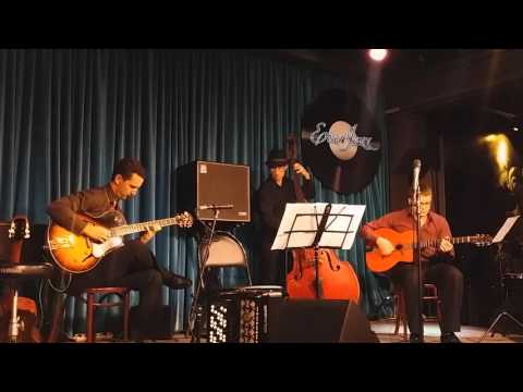 Gypsy Trio RoManouche - Place du Tertre