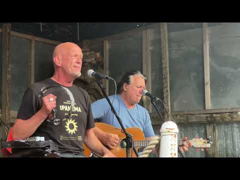 René Muthert en Alex Gache spelen op de American Day in Wedde