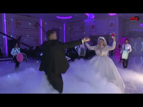 Hyrja e Çiftit me Tupana show ©bini production "Betim & Blinera"