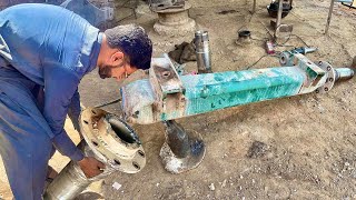 When mechanic have good skills to repair rear axle of loader | Sophisticated repairing of axle